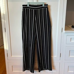 JONES STUDIO Full Length Wide Leg Striped Pants Size: Small Color:Black/White